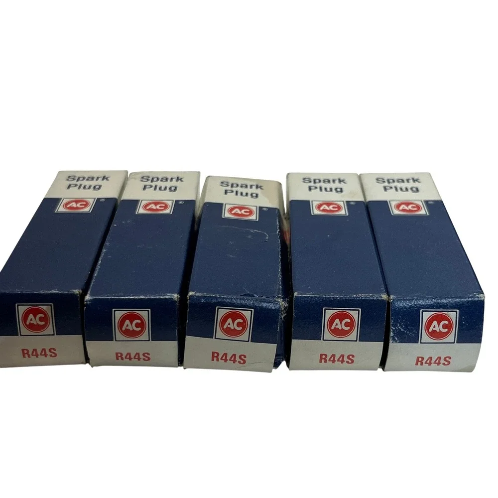 AC Spark Plug R44S NOS Acniter Vintage General Motors Corporation Set of‎ USA